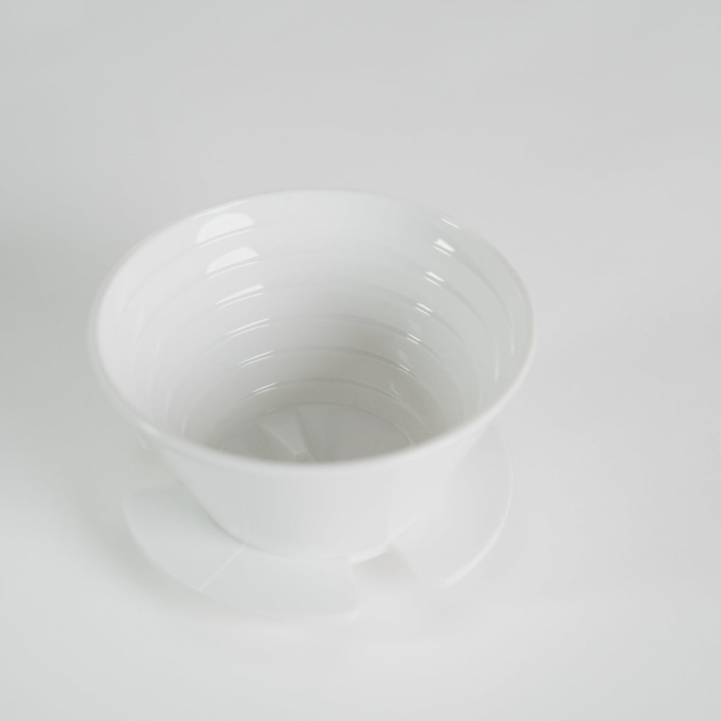 April Plastic Brewer — Blanco — fotografía oficial del producto
